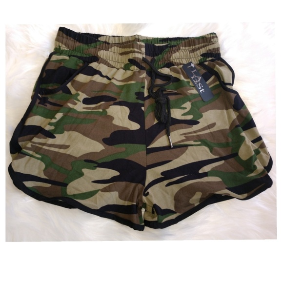 🔹 Camo Shorts - Picture 2 of 8